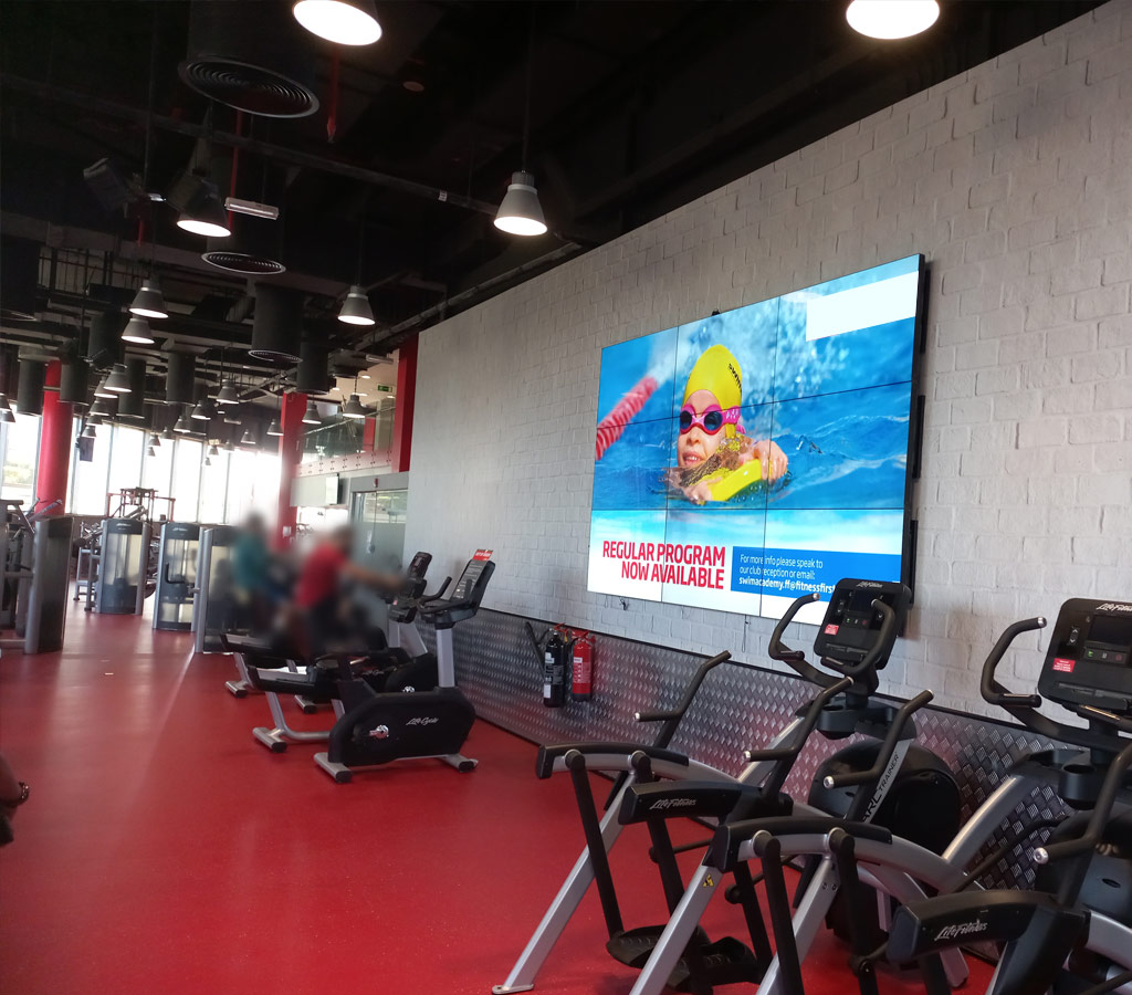 gym-communication-screen-dubai